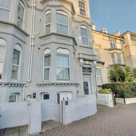 Southsea Getaway Apartment With Pool Table And Hot Tub Portsmouth Buitenkant foto