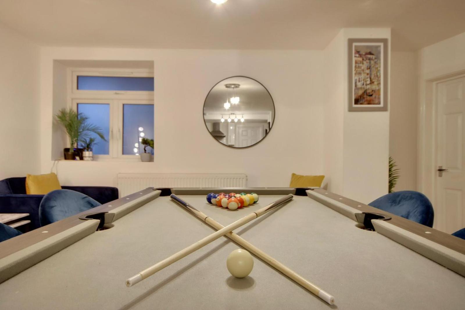 Southsea Getaway Apartment With Pool Table And Hot Tub Portsmouth Buitenkant foto