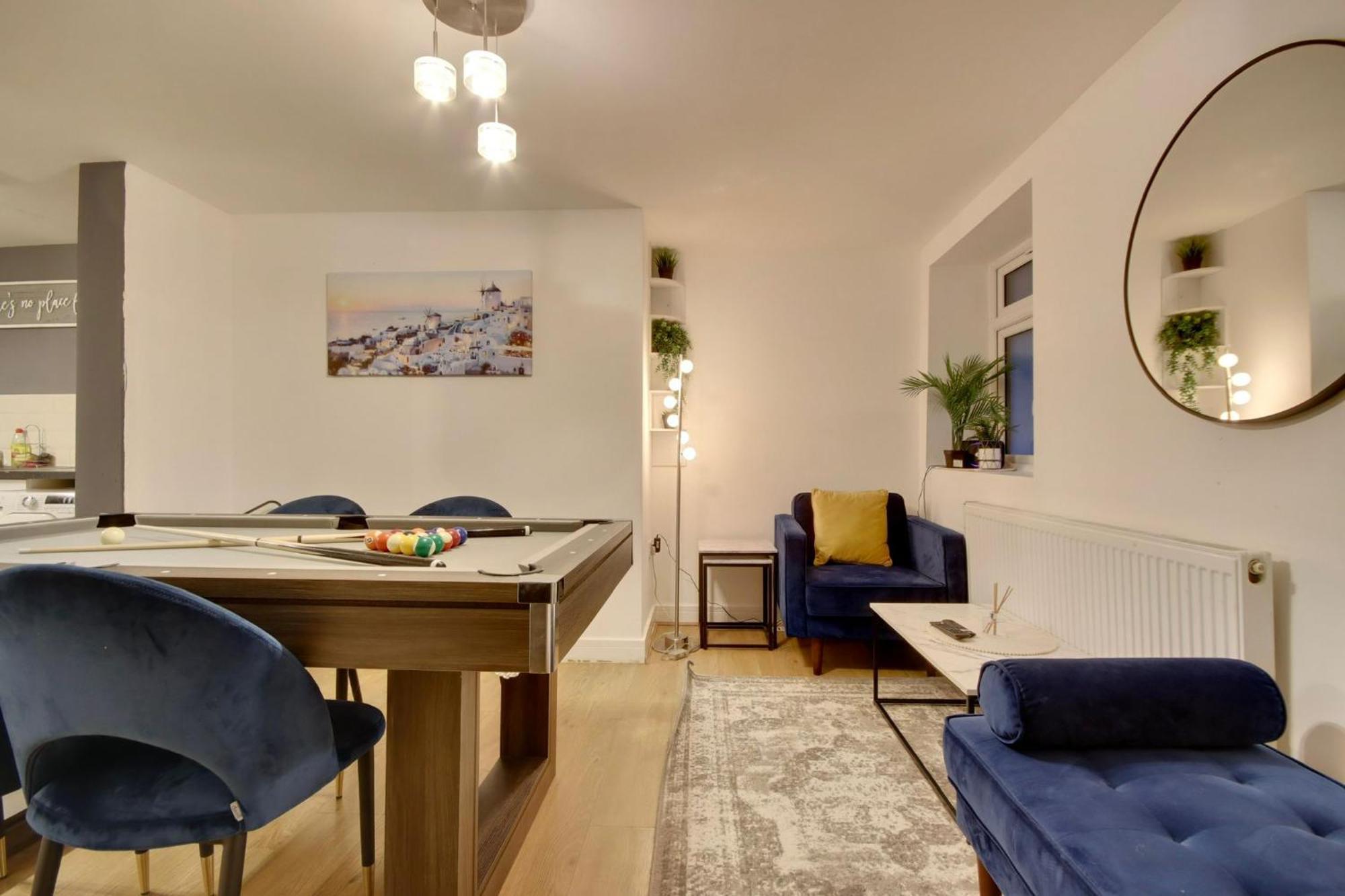 Southsea Getaway Apartment With Pool Table And Hot Tub Portsmouth Buitenkant foto